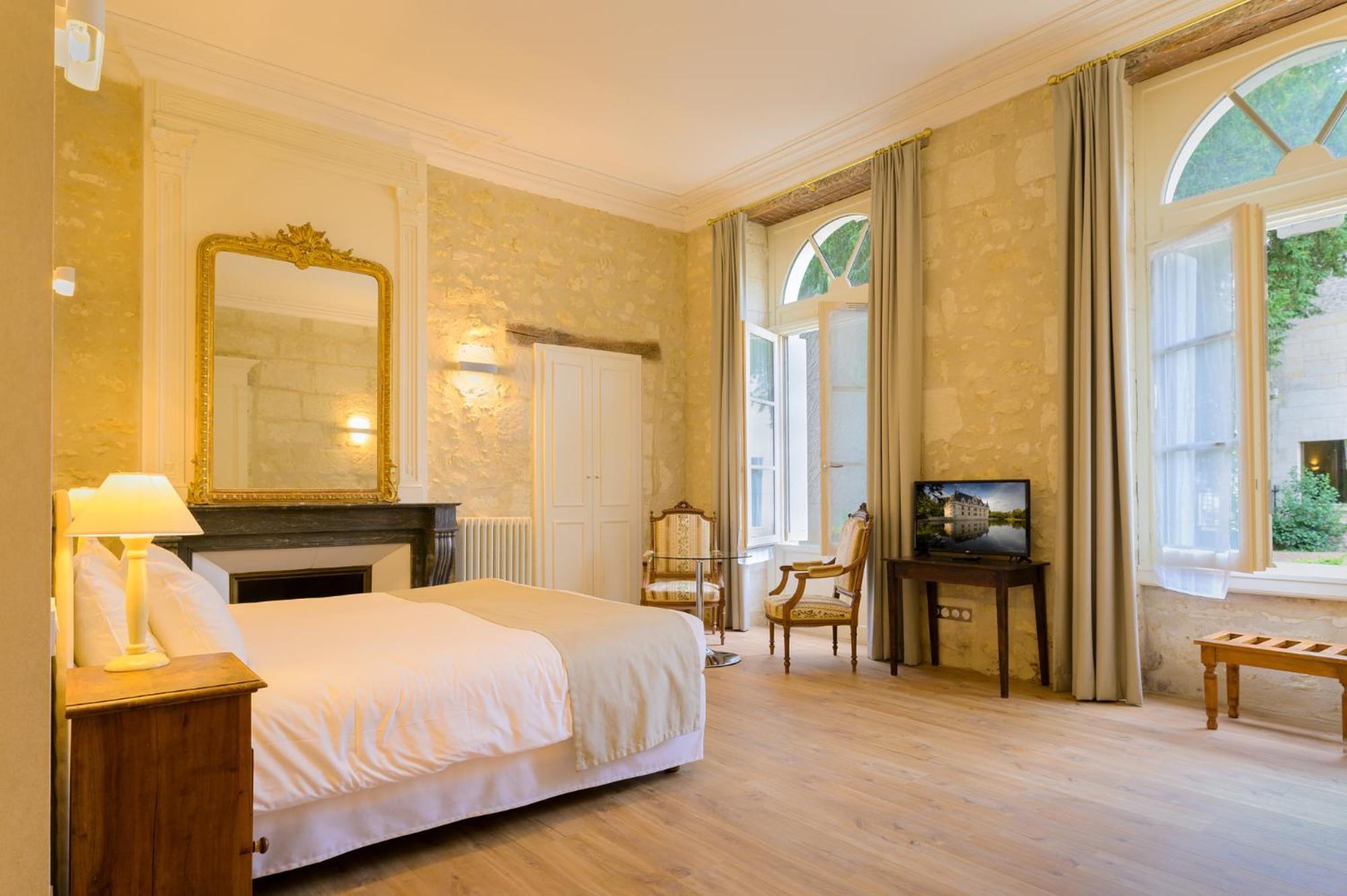Hôtel Grand Monarque Azay-le-Rideau Exterior foto